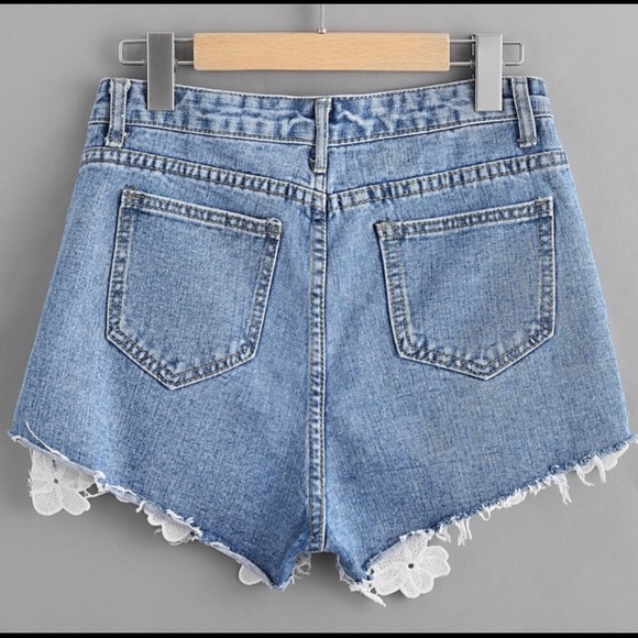 🤩RESTOCKED!! Denim Shorts Faded Cutoff Lace Trim - Picture 2 of 2